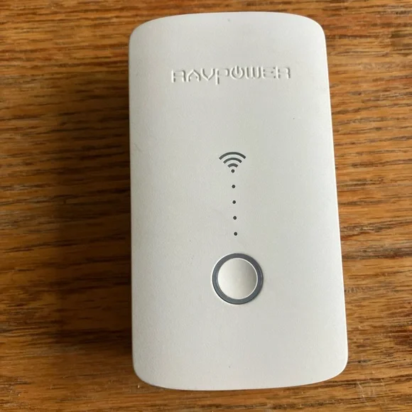 RAVPower FileHub, Travel Router AC750, Wireless SD Card
Reader - Picture 5 of 11